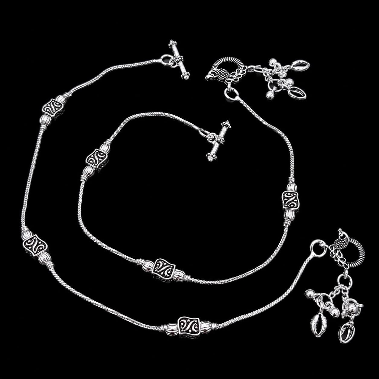 Engraved Square Bead Leaf Charm Silver Plated Payal