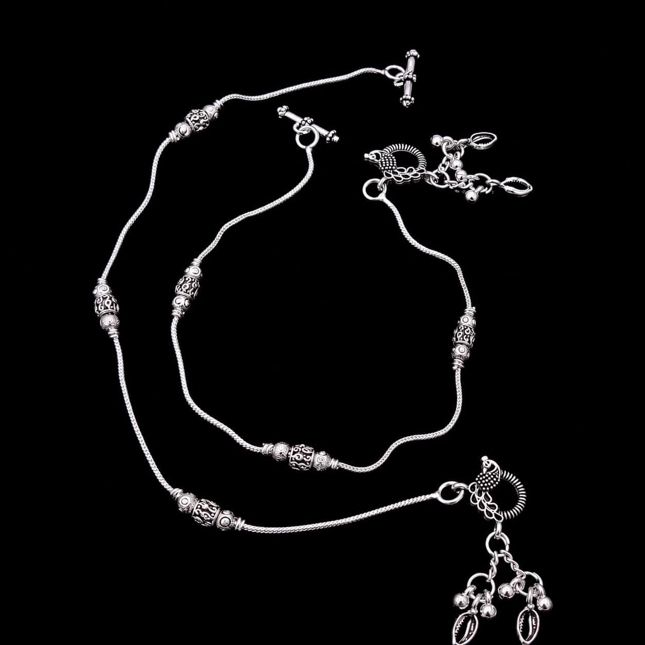 Ornate Engraved Bead Leaf Charm Silver Plated Payal - photo 2