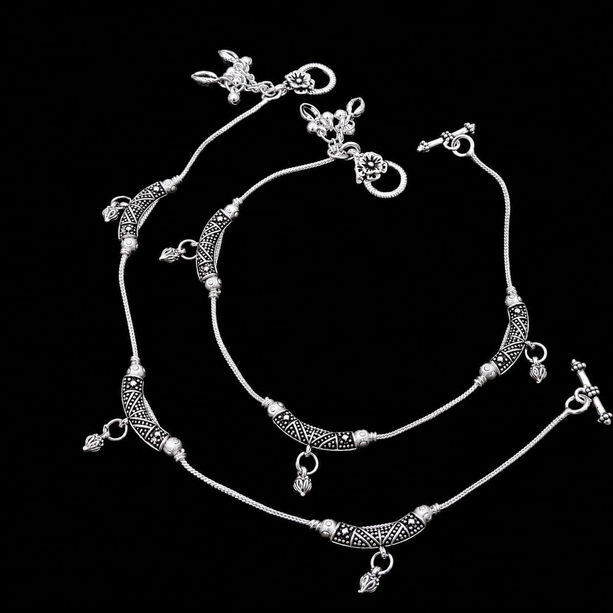 Antique Crescent Filigree Bud Charm Silver Plated Payal - photo 2