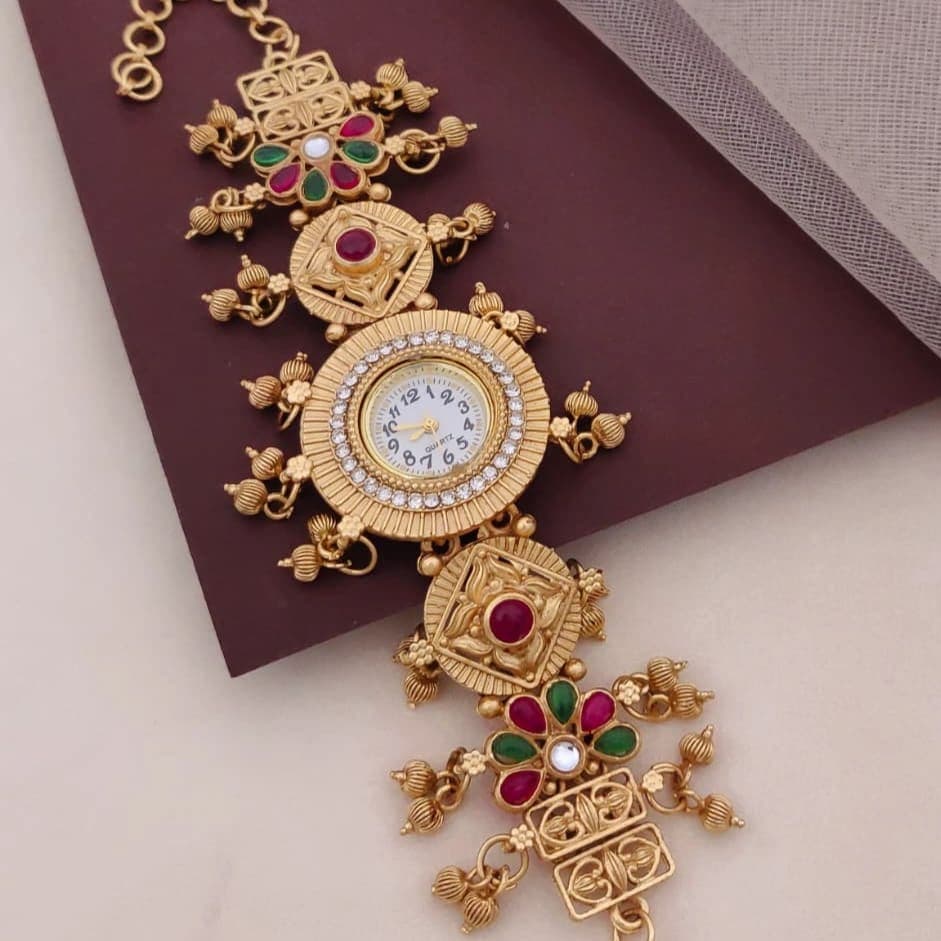 Royal Gold-Tone Pearl Stone Jewelry Watch for Women