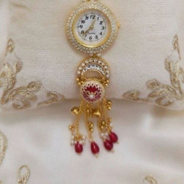 Red Floral Pearl Bracelet Watch for Women - photo 3