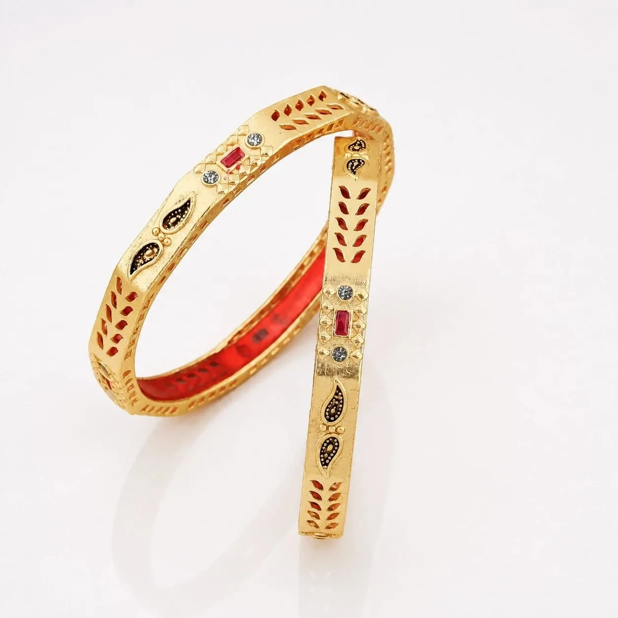 Royal Gold-Finish Bangle Combo – 3 Pairs (6 Pieces) at ₹999 - photo 5